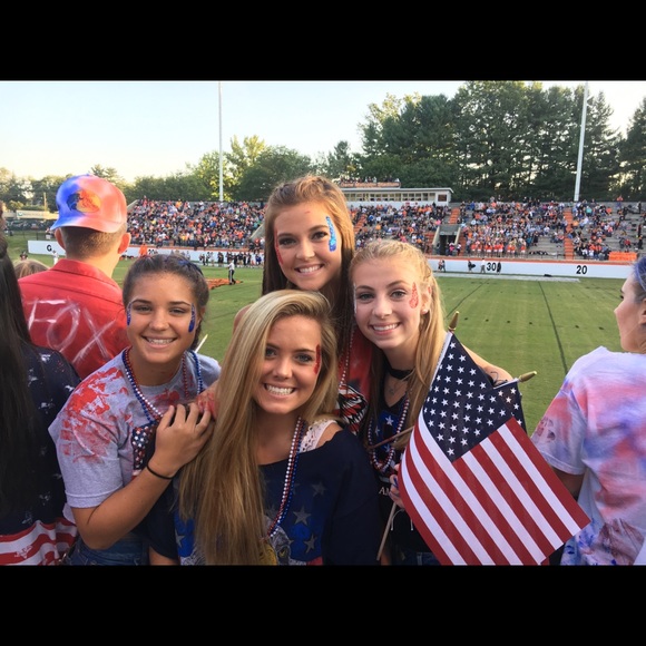 Meet your Posher, Kassidy - Picture 3 of 6